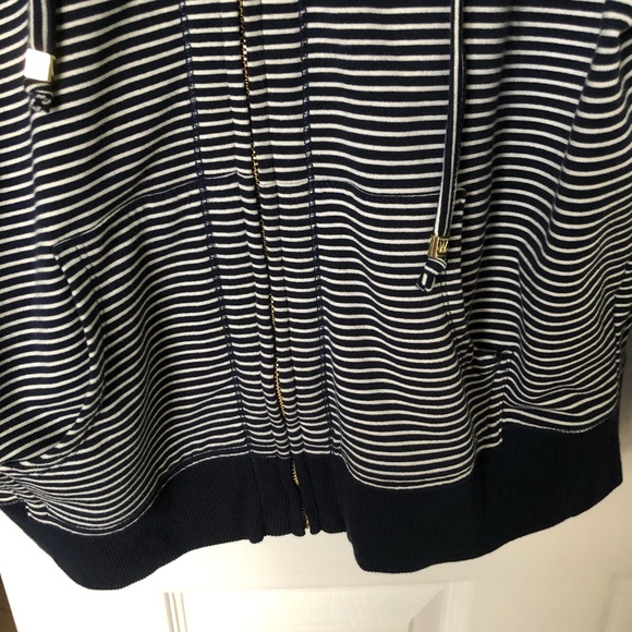 Top - Picture 3 of 6